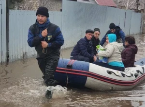 Уровень воды в реке Урал у Оренбурга приближается к опасной отметке в 930 см