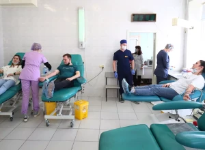 Более 4 тысяч москвичей пришли сдать кровь пострадавшим в Крокусе