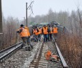 В Рязанской области железнодорожники подняли три вагона, сошедшие с рельсов