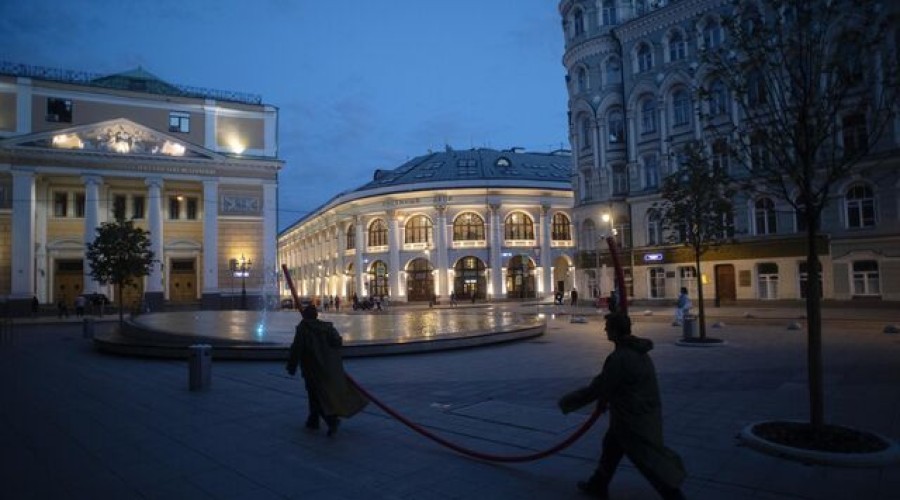 В Гостином дворе, где Путин огласит послание, идут последние приготовления