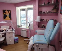 Продам помещение свободного назначения (салон красоты, массожный салон)