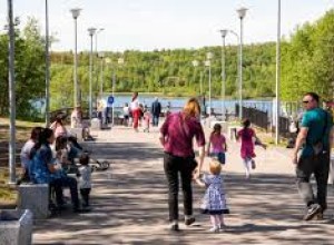 Семеновское озеро в Мурманске превратилось в пляж