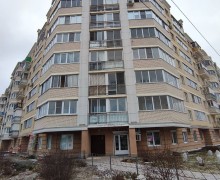 Продам помещение свободного назначения (салон красоты, массожный салон)