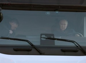 Хуснуллин пошутил, что денег на поездку с Путиным в КамАЗе ему хватило