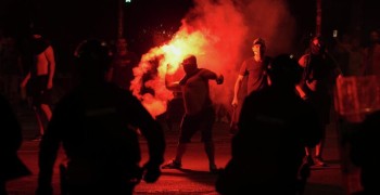 Протесты в Сербии перешли в фазу насилия и эскалации