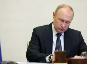 Путин подписал указ о поддержке семей с детьми, пострадавшими от агрессии Киева