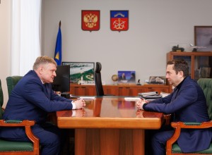 Губернатор Мурманской области Андрей Чибис провел рабочую встречу с недавно назначенным председателем Северного флотского военного суда 