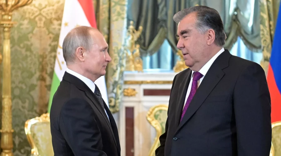 Путин и Рахмон во время разговора подтвердили настрой на укрепление партнерства