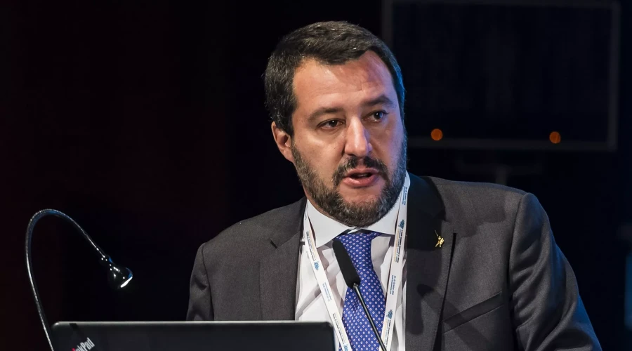 Сальвини назвал реакцию ЕС на притязания США на Гренландию неорганизованной