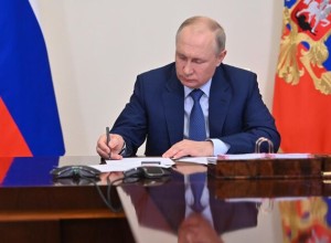Путин присвоил судье Конституционного суда Коновалову высший класс