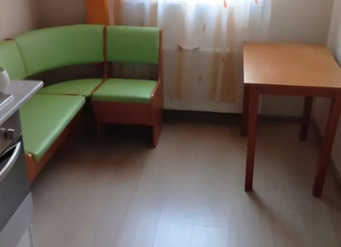 Уютна однокомнатная квартира в тихом районе Шихово 35.5 м², 1/4 этаж