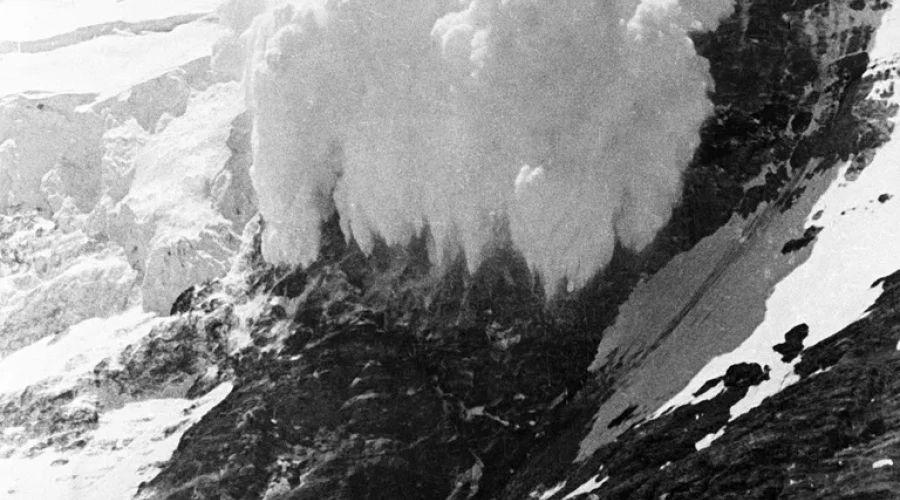 В горах Греции из-за схода лавины погибли четыре пеших туриста