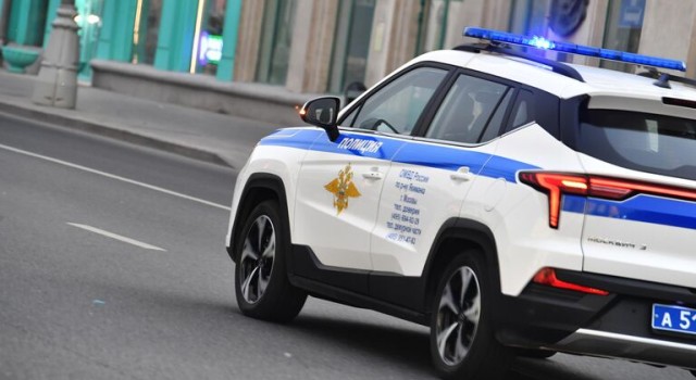 В Петербурге полиция пресекла деятельность фирмы, легализовавшей 40 мигрантов