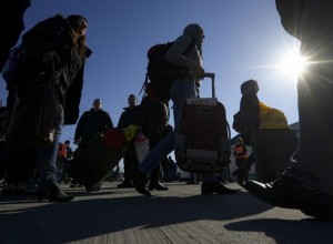 Украинские беженцы уезжают из Польши в Германию или домой