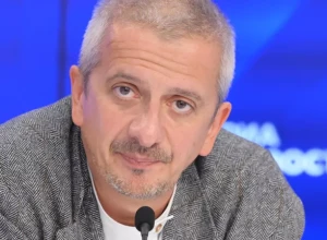  Богомолов рассказал о том, что любит вызовы, и о Театре Виктюка