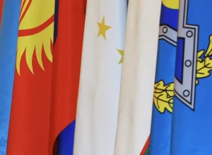 Генсек ОДКБ Масадыков провел встречу с генсеком СНГ Лебедевым