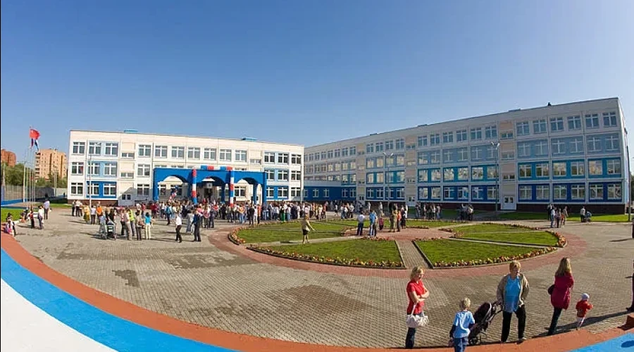 «В девятых классах школы посёлка ВНИИССОК 240 учеников, а в десятые возьмут только 70»