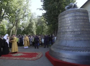 Патриарх Кирилл освятил новый благовестный колокол в Саввинской обители в Звенигороде