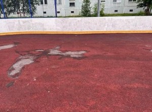 Дефекты на детской площадке в Мурманске устранят после вмешательства прокуратуры