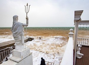 Средиземноморский циклон надвигается на Крым, объявлено штормовое предупреждение