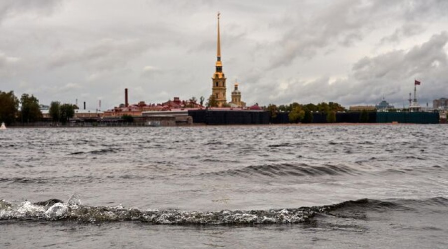 В Петербурге предотвратили особо опасное наводнение