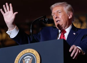 Трамп перед угрозой шатдауна снова призвал покончить с правилом филибастера