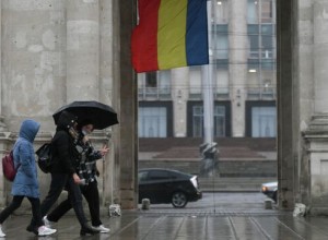 В Кишиневе в память о Неизвестном Солдате возложили цветы к Вечному огню