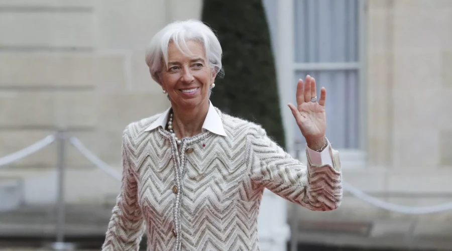 Глава ЕЦБ Лагард получает зарплату более чем на 50% выше указанной в отчете