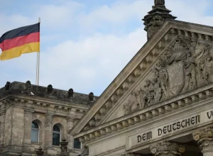 Число прошений об убежище в Германии в 2025 году сократилось на треть