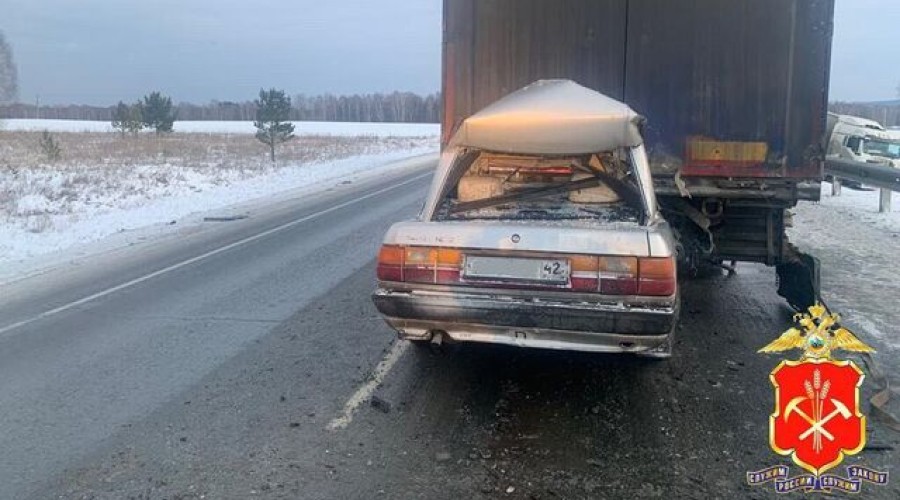 В ДТП на трассе в Кузбассе погибли 2 человека, движение на Красноярск ограничено