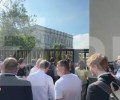 Около ста журналистов собрались у дворца Чираган на переговоры РФ и Украины