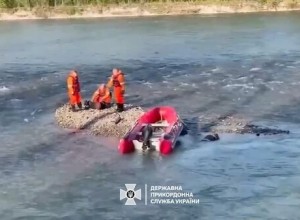 Более сотни уклонистов в день пытаются выехать из страны