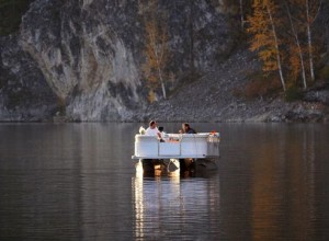 На водохранилище в Красноярском крае теплоход с пассажирами частично затонул