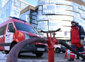 Пожар в здании на Кутузовском проспекте в Москве полностью ликвидировали