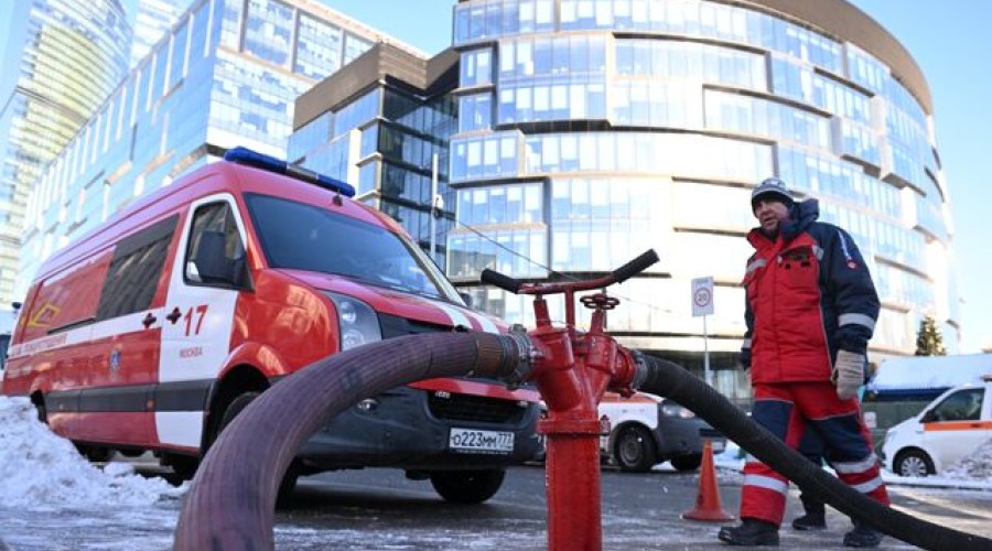 Пожар в здании на Кутузовском проспекте в Москве полностью ликвидировали