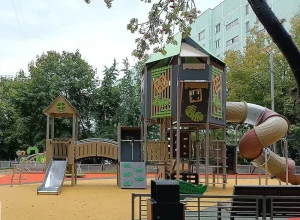 В Одинцово открыли новую детскую площадку на месте пропавшей в июне