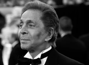 Семья Валентино скорбят по модельеру на церемонии прощания в Риме