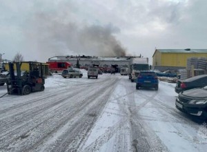 Пожар на складе в Красноярске локализовали на площади 800 квадратов