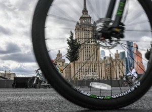 Более 35 тысяч человек приняли участие в ночном велофестивале в Москве