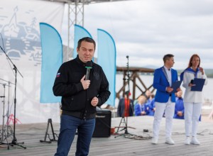 Губернатор Андрей Чибис поздравил жителей Кандалакши с Днём города