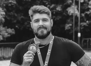 Родители пловца Свечникова прибыли в Стамбул для сдачи ДНК-теста