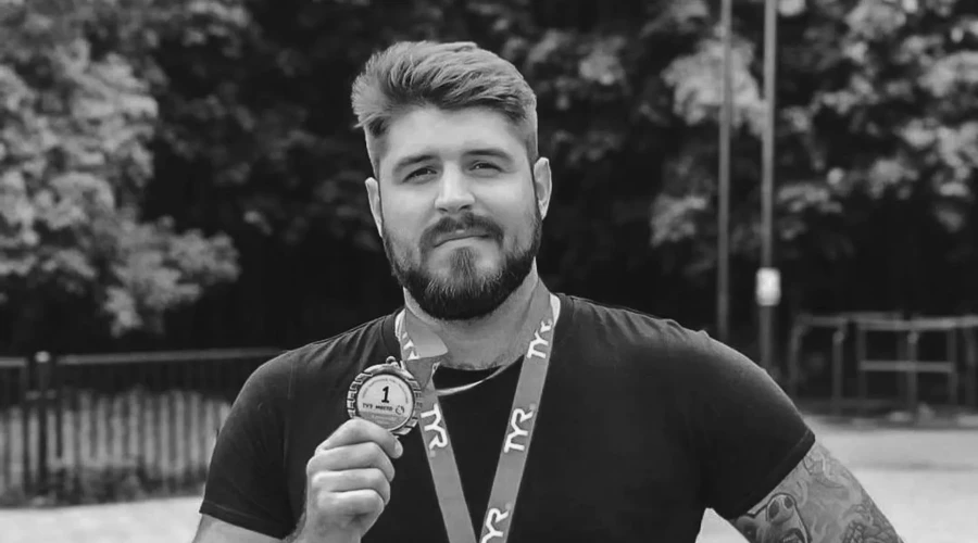 Родители пловца Свечникова прибыли в Стамбул для сдачи ДНК-теста