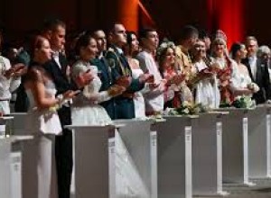 Более 150 пар заключили брак в День семьи на фестивале Россия. Соединяя сердца