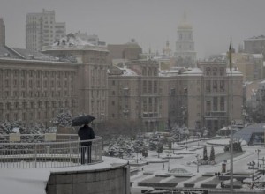 На Украине из-за снега и ветра без света остались 926 населенных пунктов