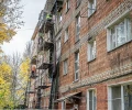 В доме в Голицыно начали капремонт аварийных балконов — один из них обрушился весной