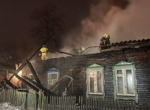 При пожаре в доме в Ижевске погибли двое детей и взрослый