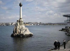 В Севастополе утром в среду перекрыли рейд