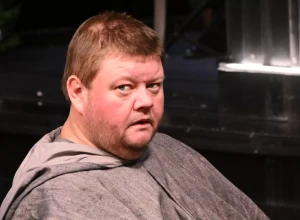 Артист Театра Вахтангова Евгений Косырев находится в реанимации