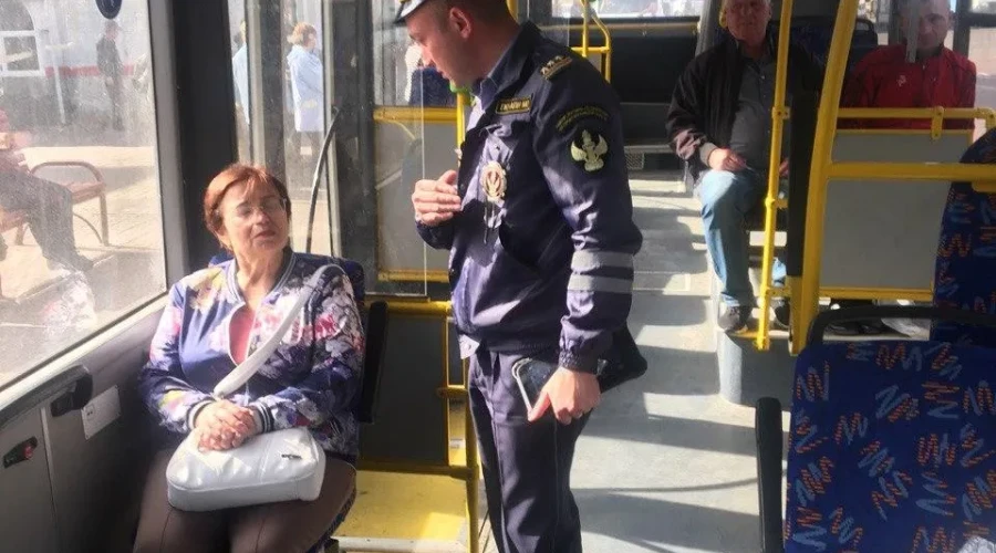 В подмосковных автобусах ловили зайцев