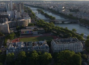 Река Сена в Париже впервые с 1923 года открылась для общественного купания